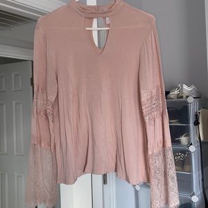 Key hole long sleeve lace top